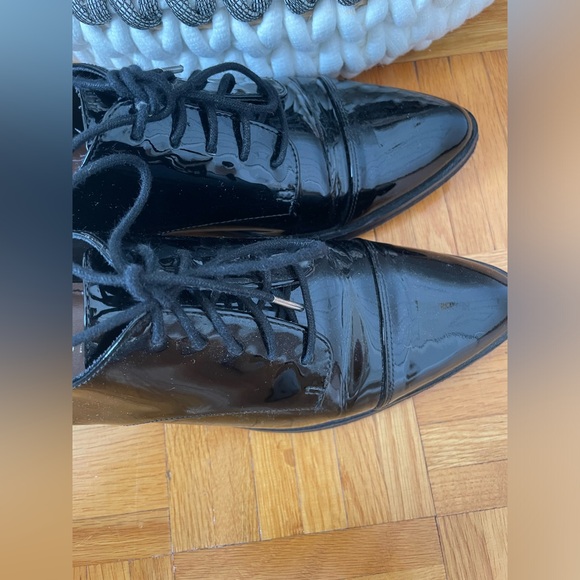 Donald J Pliner Women's Gea-26 Oxford - Picture 7 of 7